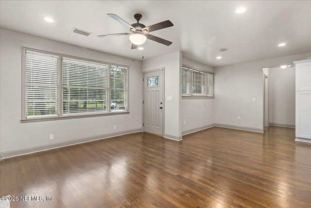 1273 LECHLADE Circle, Jacksonville, FL 32205