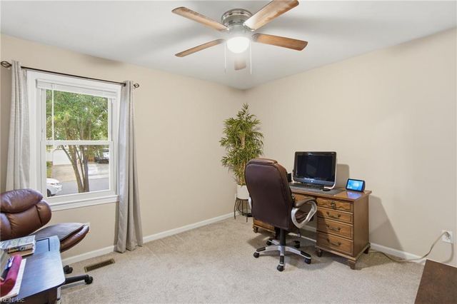 824 Cranston DR, Chesapeake, VA 23320