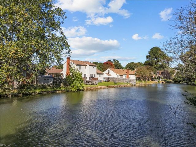 824 Cranston DR, Chesapeake, VA 23320