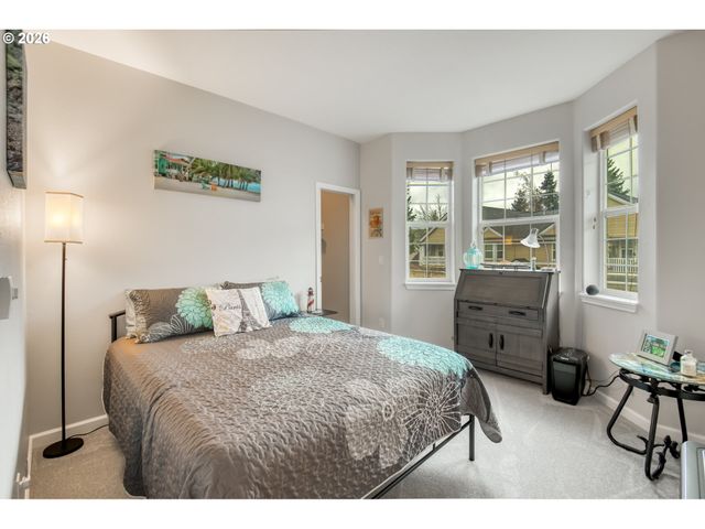 4555 SUMMERLINN Way, West Linn, OR 97068