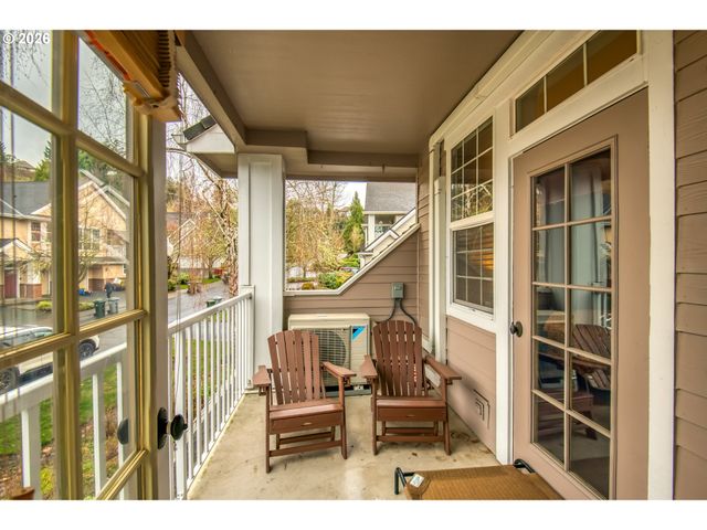 4555 SUMMERLINN Way, West Linn, OR 97068