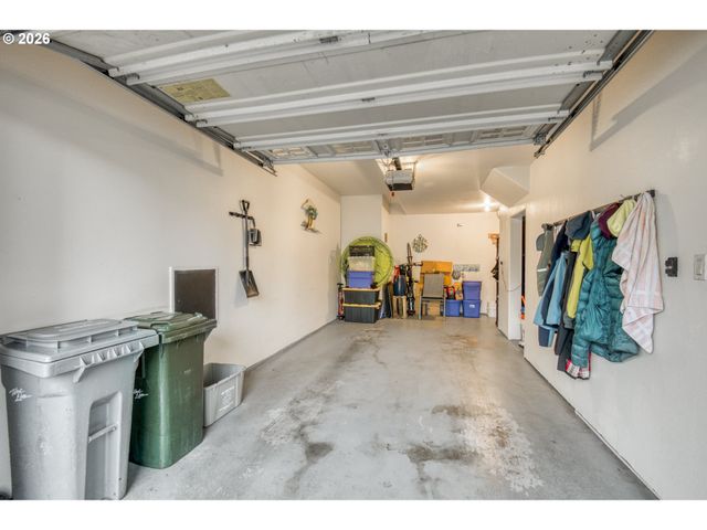 4555 SUMMERLINN Way, West Linn, OR 97068