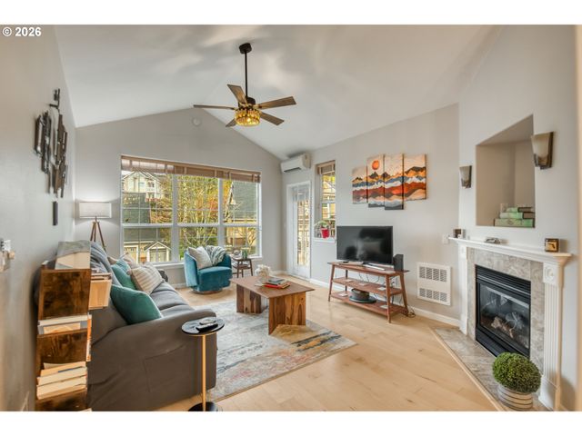 4555 SUMMERLINN Way, West Linn, OR 97068