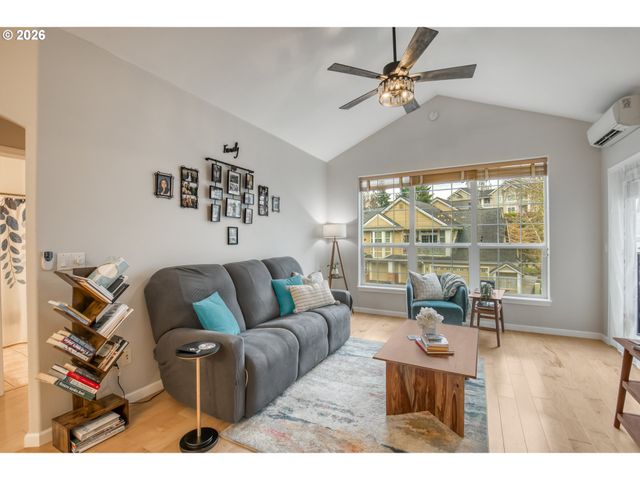 4555 SUMMERLINN Way, West Linn, OR 97068