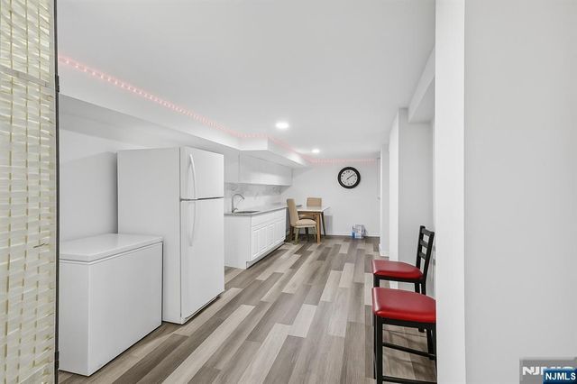 308 Clifton Avenue, Newark, NJ 07104