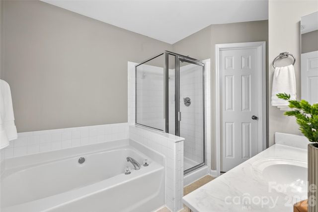 12624 Cardinal Woods Drive, Pineville, NC 28134