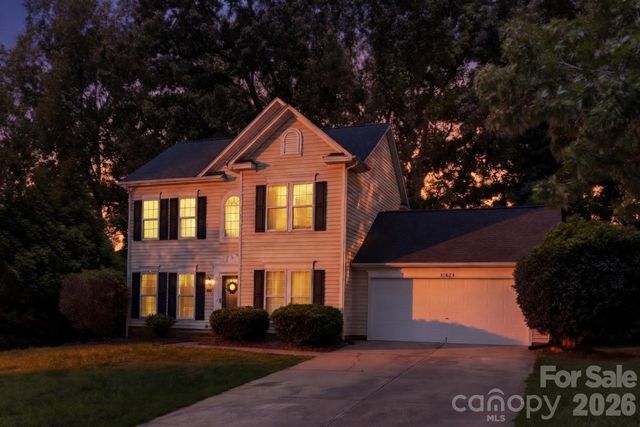 12624 Cardinal Woods Drive, Pineville, NC 28134