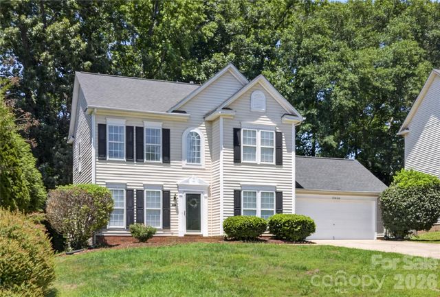 12624 Cardinal Woods Drive, Pineville, NC 28134