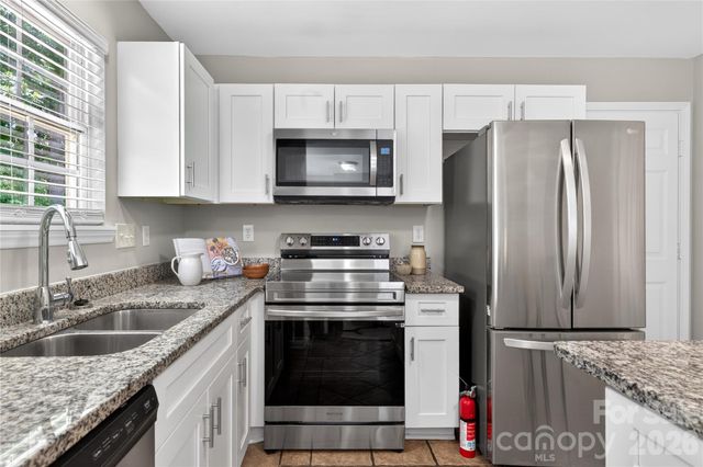 12624 Cardinal Woods Drive, Pineville, NC 28134