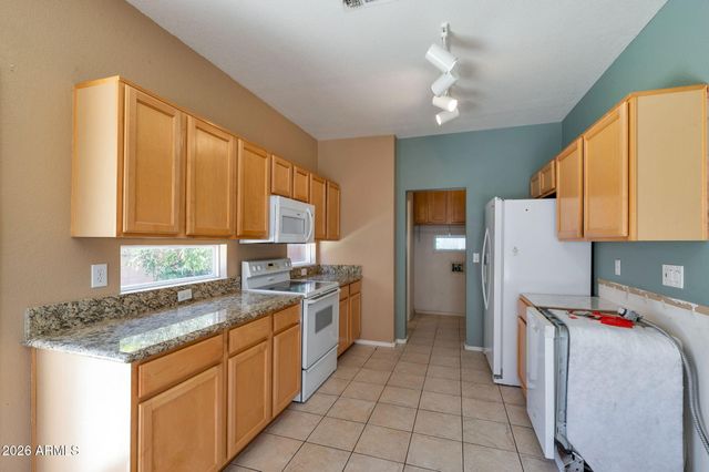 17606 N 17TH Place 1110, Phoenix, AZ 85022