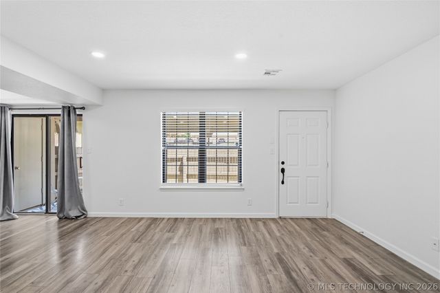 9114 S Urbana Avenue 9B, Tulsa, OK 74137