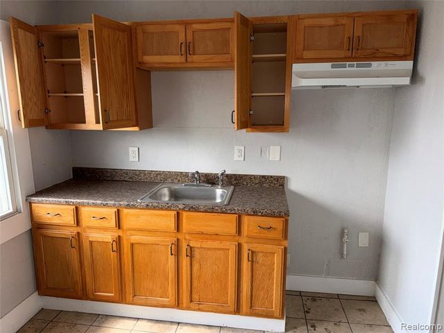 2174 Springle Street, Detroit, MI 48215