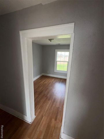 2174 Springle Street, Detroit, MI 48215