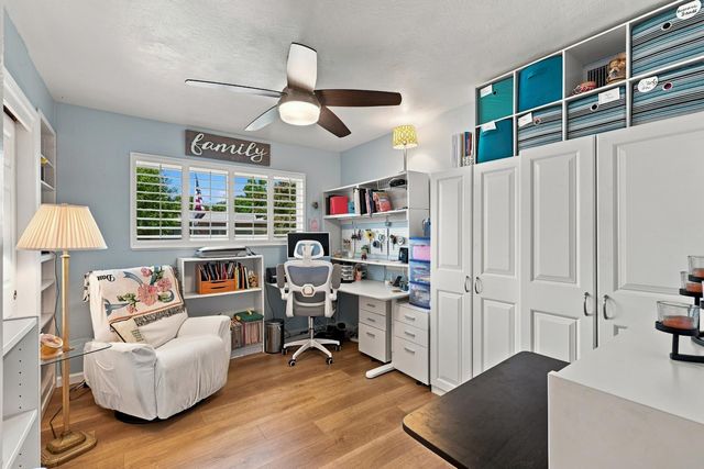 7085 Amherst St, Sacramento, CA 95822