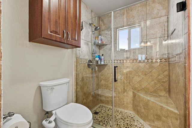 7085 Amherst St, Sacramento, CA 95822