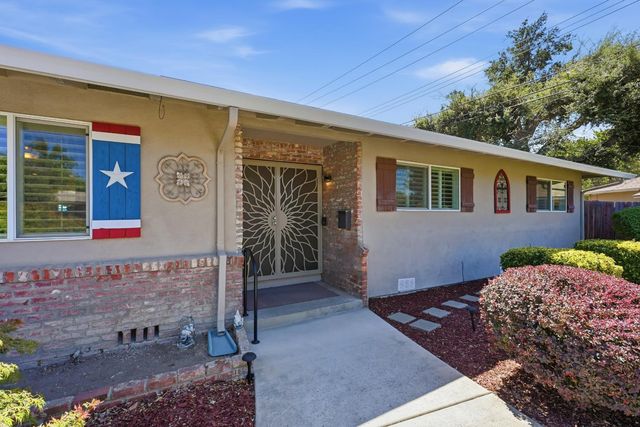 7085 Amherst St, Sacramento, CA 95822