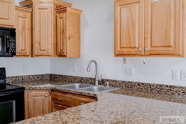 141 Robison Drive, Ammon, ID 83406