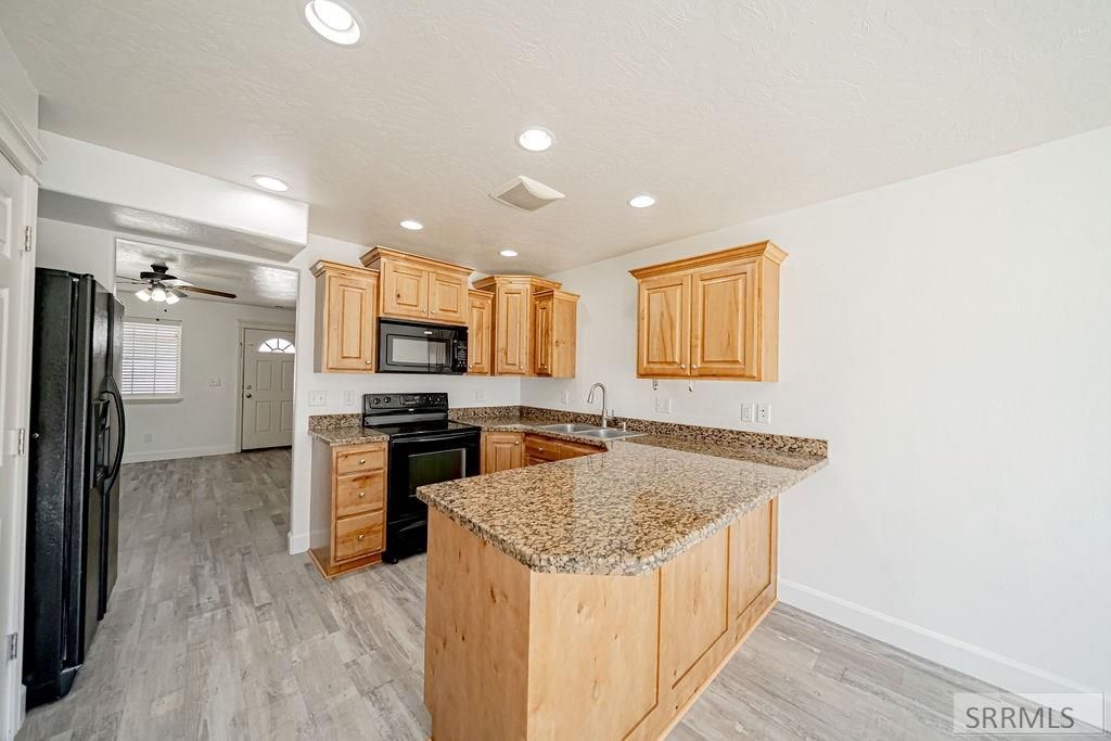 Image 12 of property listing at 141 Robison Drive, Ammon, ID 83406