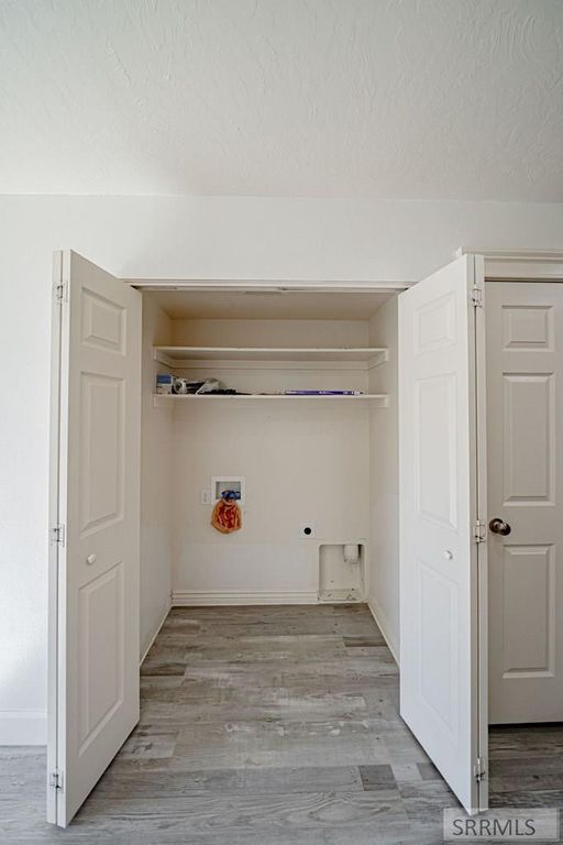 Image 14 of property listing at 141 Robison Drive, Ammon, ID 83406