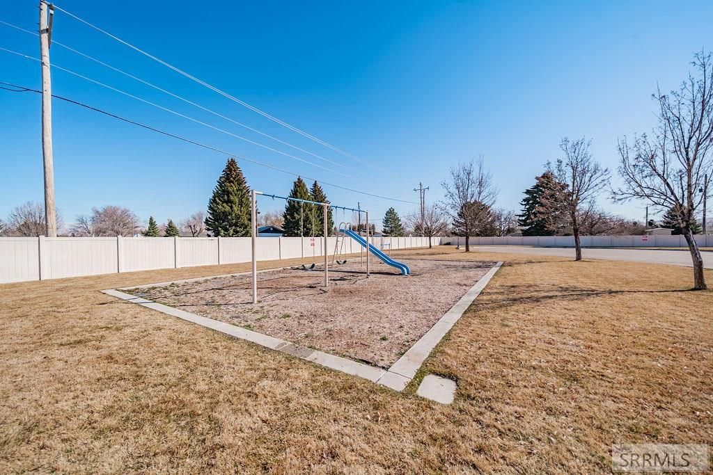 Image 30 of property listing at 141 Robison Drive, Ammon, ID 83406