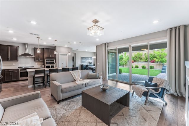 8601 Rockyfall Street, Las Vegas, NV 89166