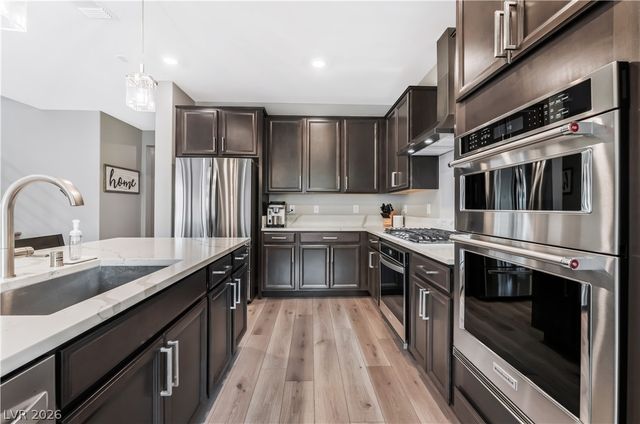 8601 Rockyfall Street, Las Vegas, NV 89166