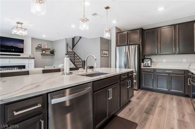 8601 Rockyfall Street, Las Vegas, NV 89166