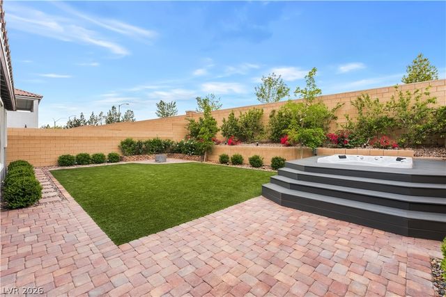 8601 Rockyfall Street, Las Vegas, NV 89166