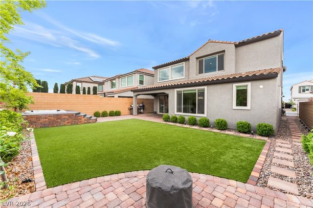 8601 Rockyfall Street, Las Vegas, NV 89166