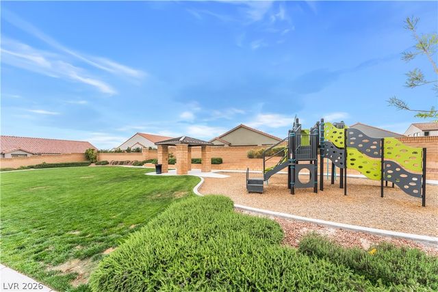 8601 Rockyfall Street, Las Vegas, NV 89166