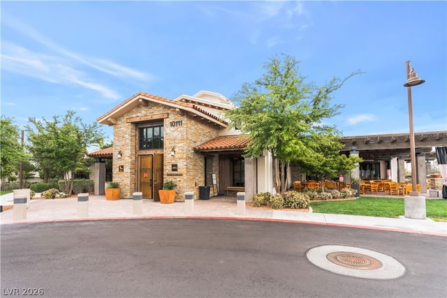 8601 Rockyfall Street, Las Vegas, NV 89166