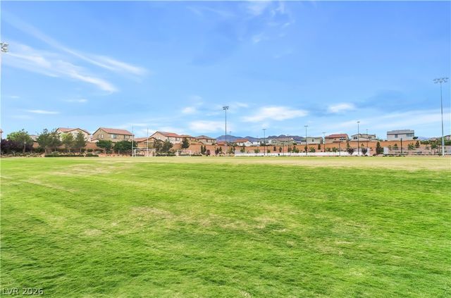 8601 Rockyfall Street, Las Vegas, NV 89166