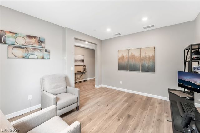 8601 Rockyfall Street, Las Vegas, NV 89166