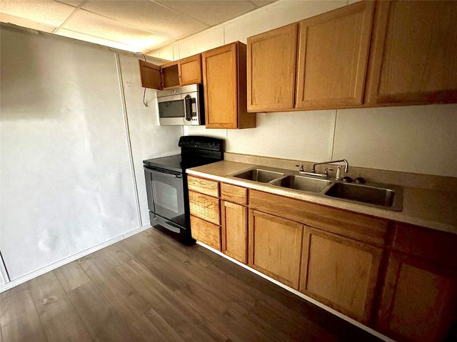 1315 N Beaton, Corsicana, TX 75110