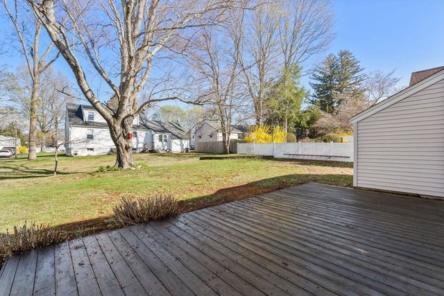 43 3rd St, Norwood, MA 02062