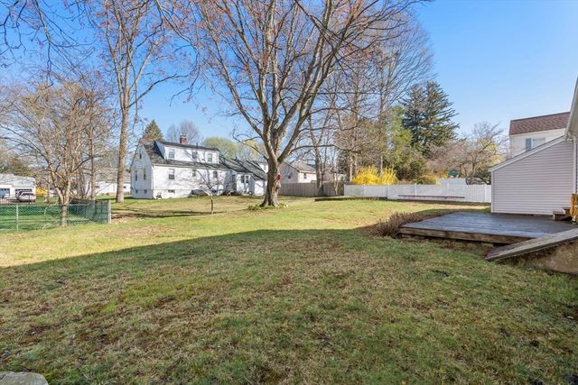 43 3rd St, Norwood, MA 02062
