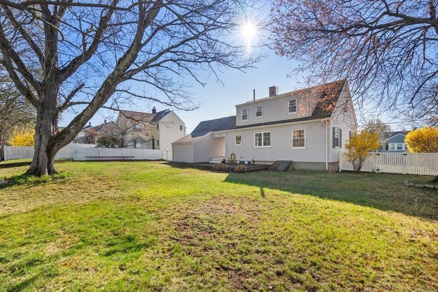 43 3rd St, Norwood, MA 02062