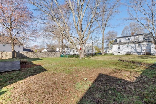 43 3rd St, Norwood, MA 02062