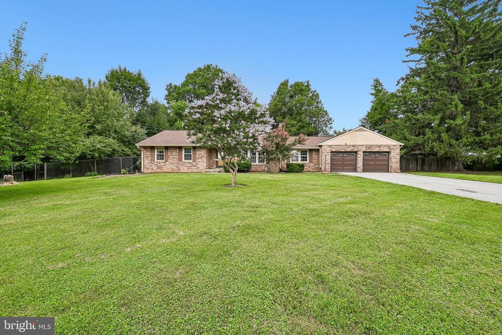 6100 PEMBROOK ST, Frederick, MD 21704