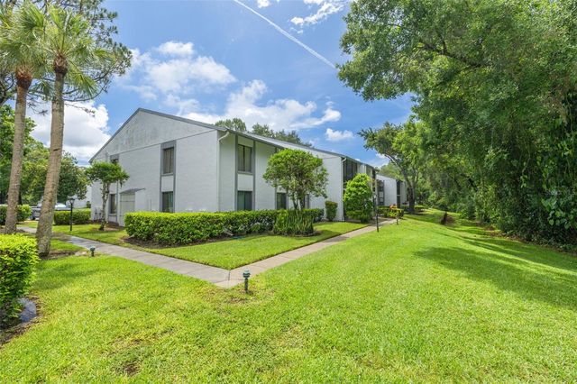 1326 PINE RIDGE CIRCLE E G2, Tarpon Springs, FL 34688