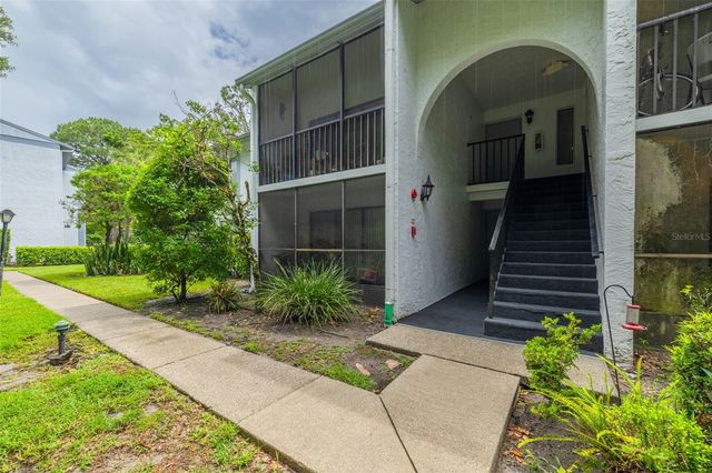 1326 PINE RIDGE CIRCLE E G2, Tarpon Springs, FL 34688