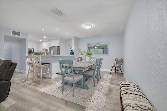 1326 PINE RIDGE CIRCLE E G2, Tarpon Springs, FL 34688