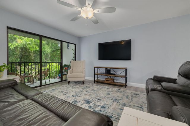 1326 PINE RIDGE CIRCLE E G2, Tarpon Springs, FL 34688