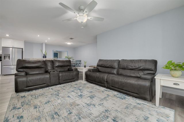 1326 PINE RIDGE CIRCLE E G2, Tarpon Springs, FL 34688