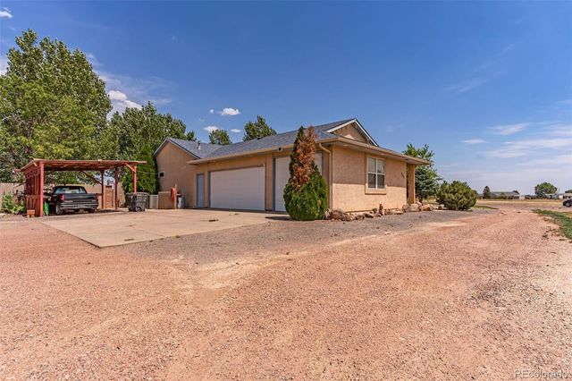 886 S Camino De Bravo, Pueblo, CO 81007