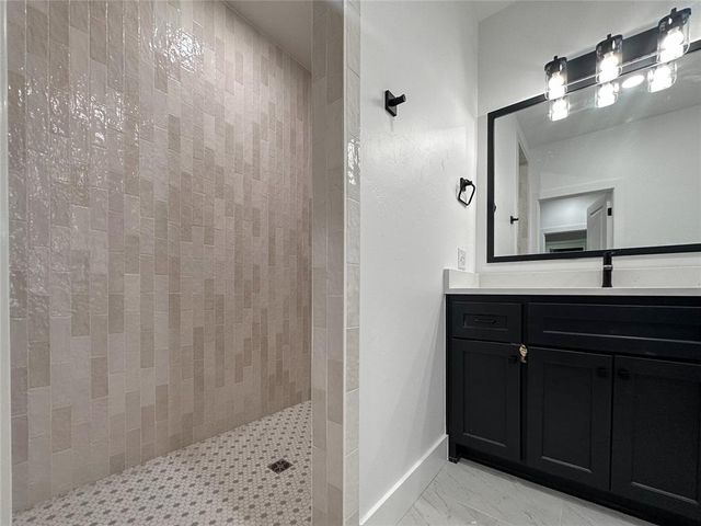 4528 Maple Ridge Drive, Edmond, OK 73034