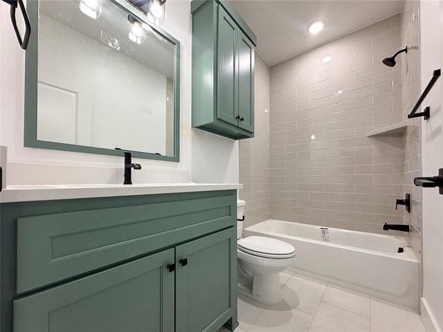 4528 Maple Ridge Drive, Edmond, OK 73034