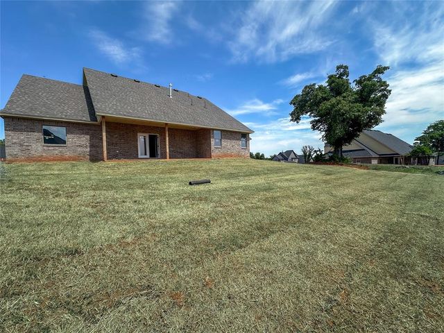 4528 Maple Ridge Drive, Edmond, OK 73034