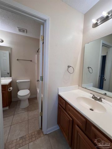 7022 Chapel St 14, Pensacola, FL 32504