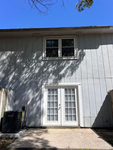 7022 Chapel St 14, Pensacola, FL 32504